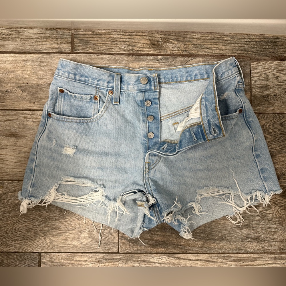 Levi’s 501 Jean shorts || Size 30